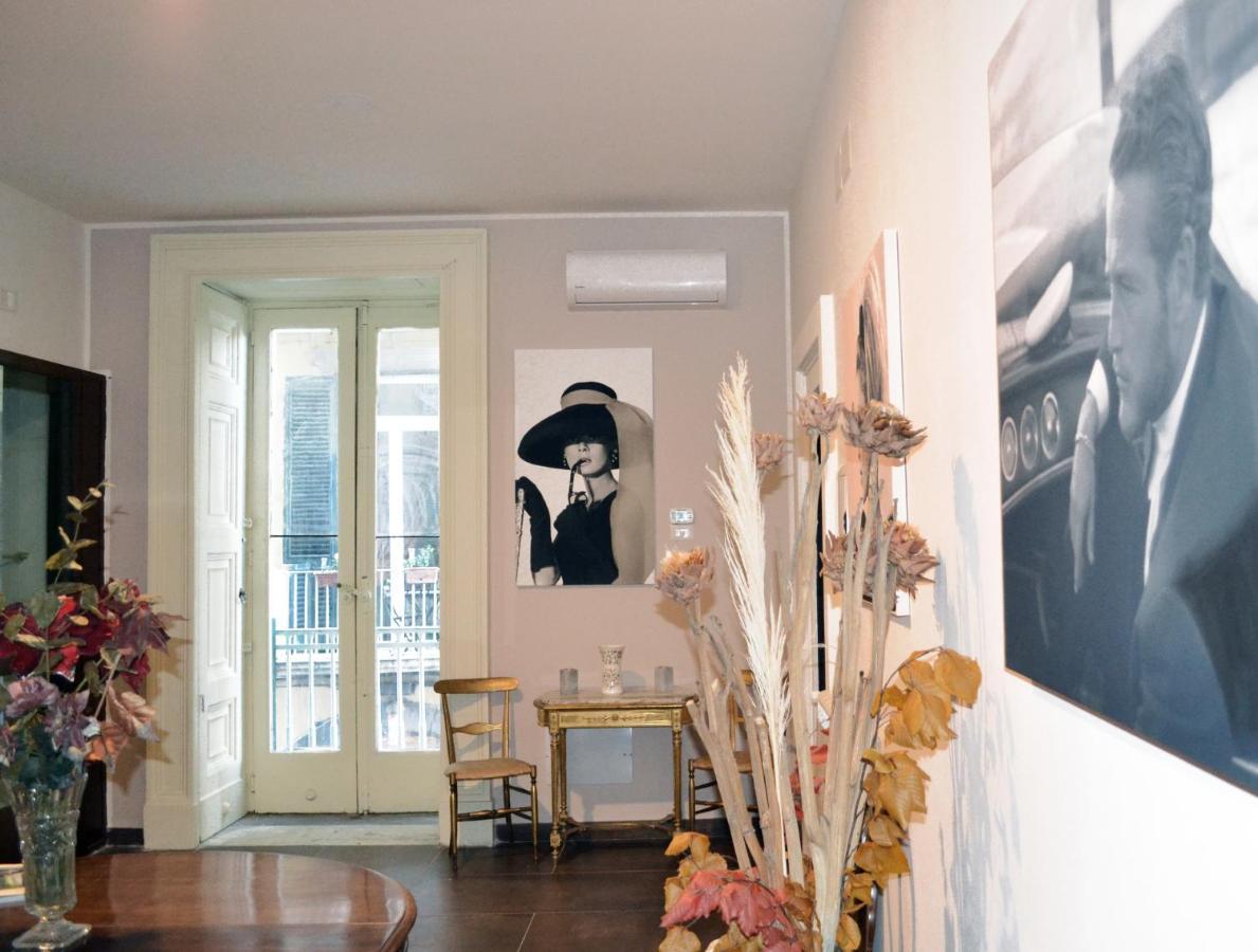 Questo Rinascimento Casa Newman Napoli Exterior foto