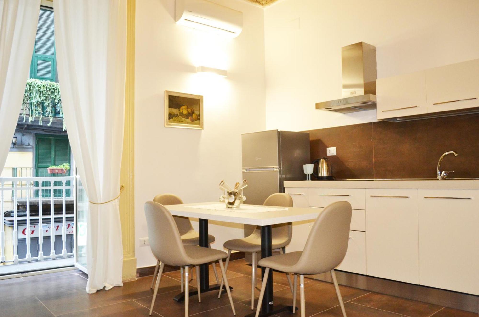 Questo Rinascimento Casa Newman Napoli Exterior foto